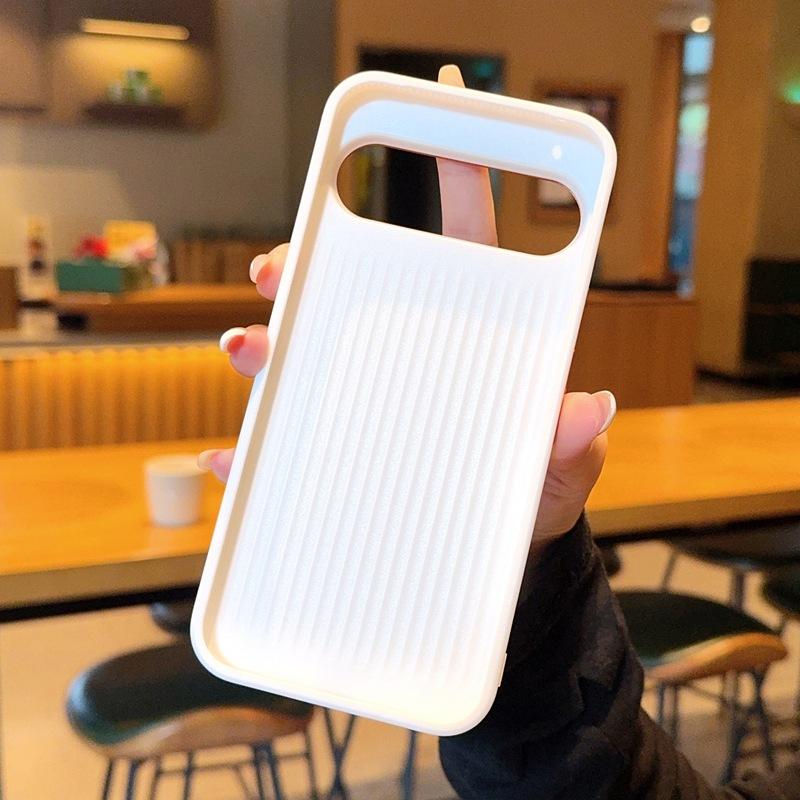 Applicable to Google pixel9 mobile phone case pixel10 ripple 9ProXL magnetic case 10A water ripple protective case