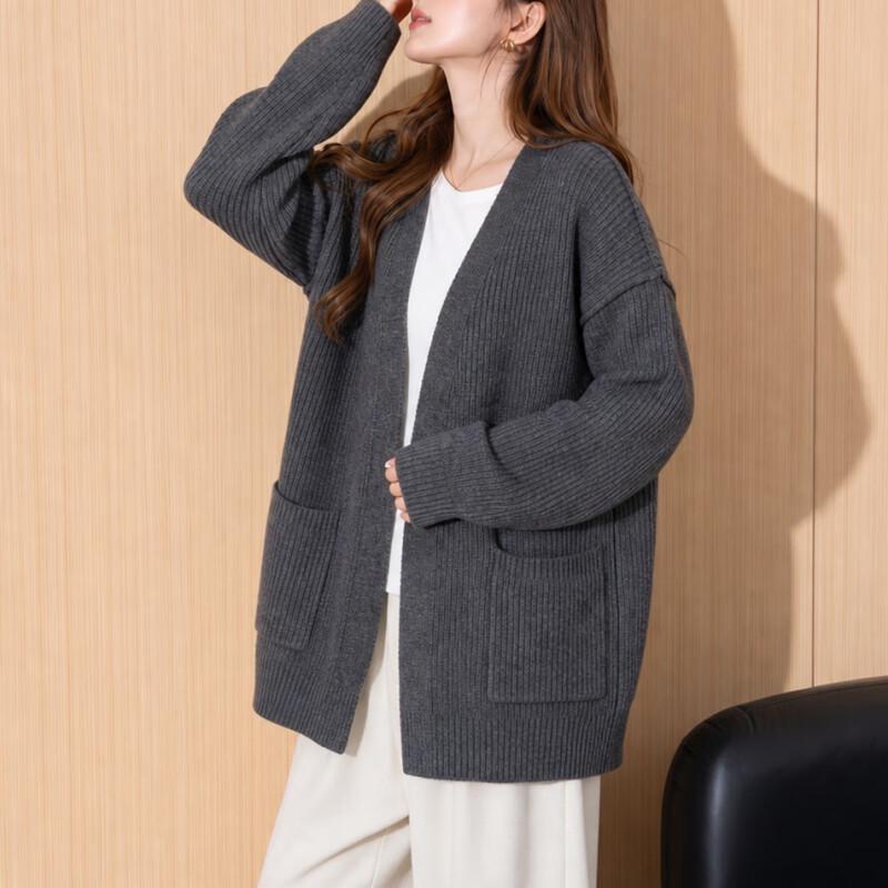 TonLion 2026 Autumn Minimalist V-Neck Cardigan