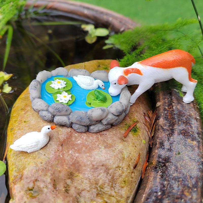Mini Lotus Pond Micro Landscape Ornament – Rockery Fish Tank DIY Sand Table Bonsai Decoration
