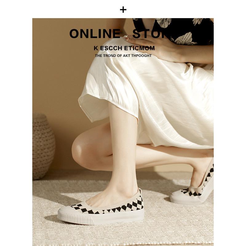 

thick-soled single shoes women s casual sports board shoes knitted shoes round head light mouth fly-knitted shoes 40