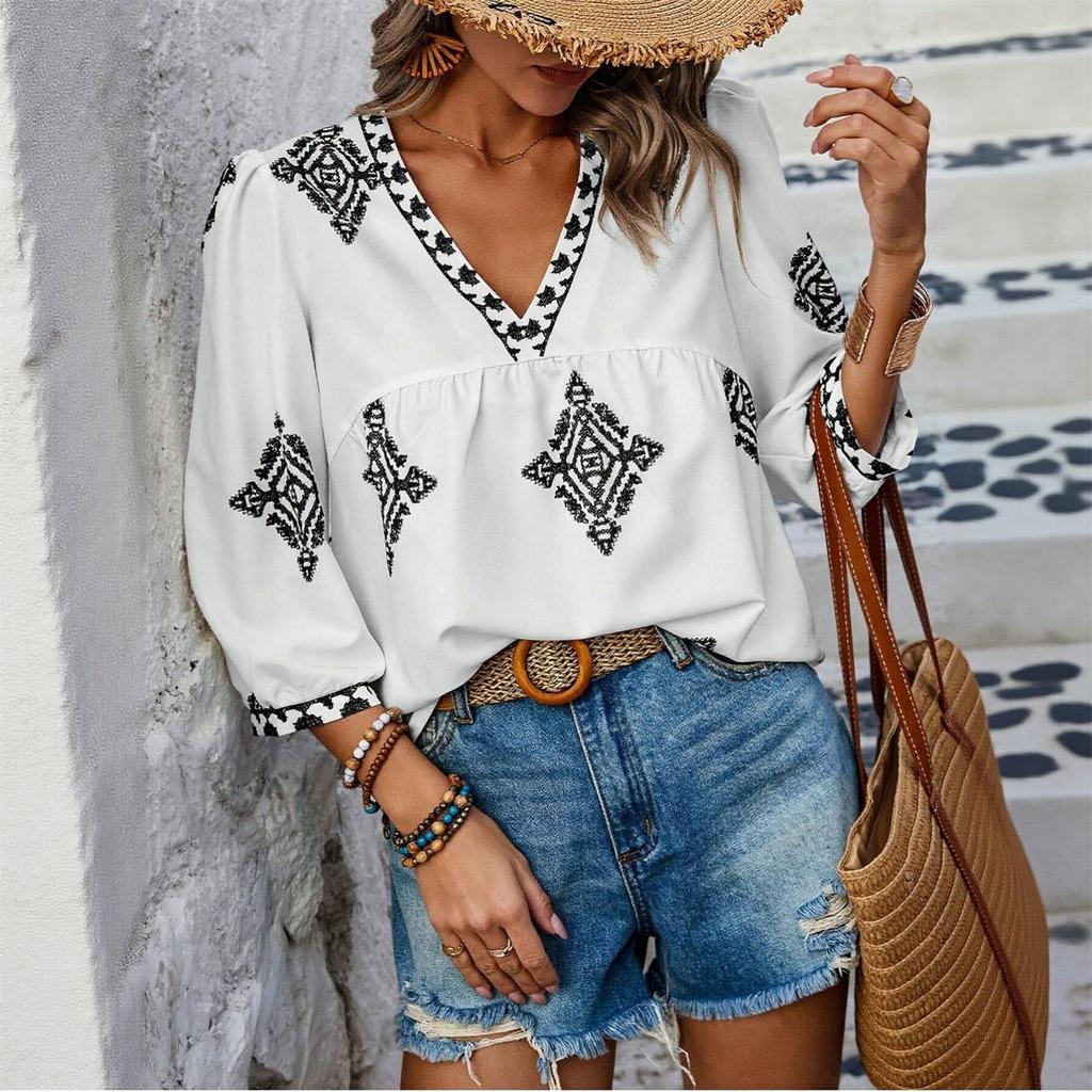 Women V Neck Bohemian Print Three Quarter Sleeve Blouse Loose Fit Casual Pullover Top for Daily and Holiday Wear
