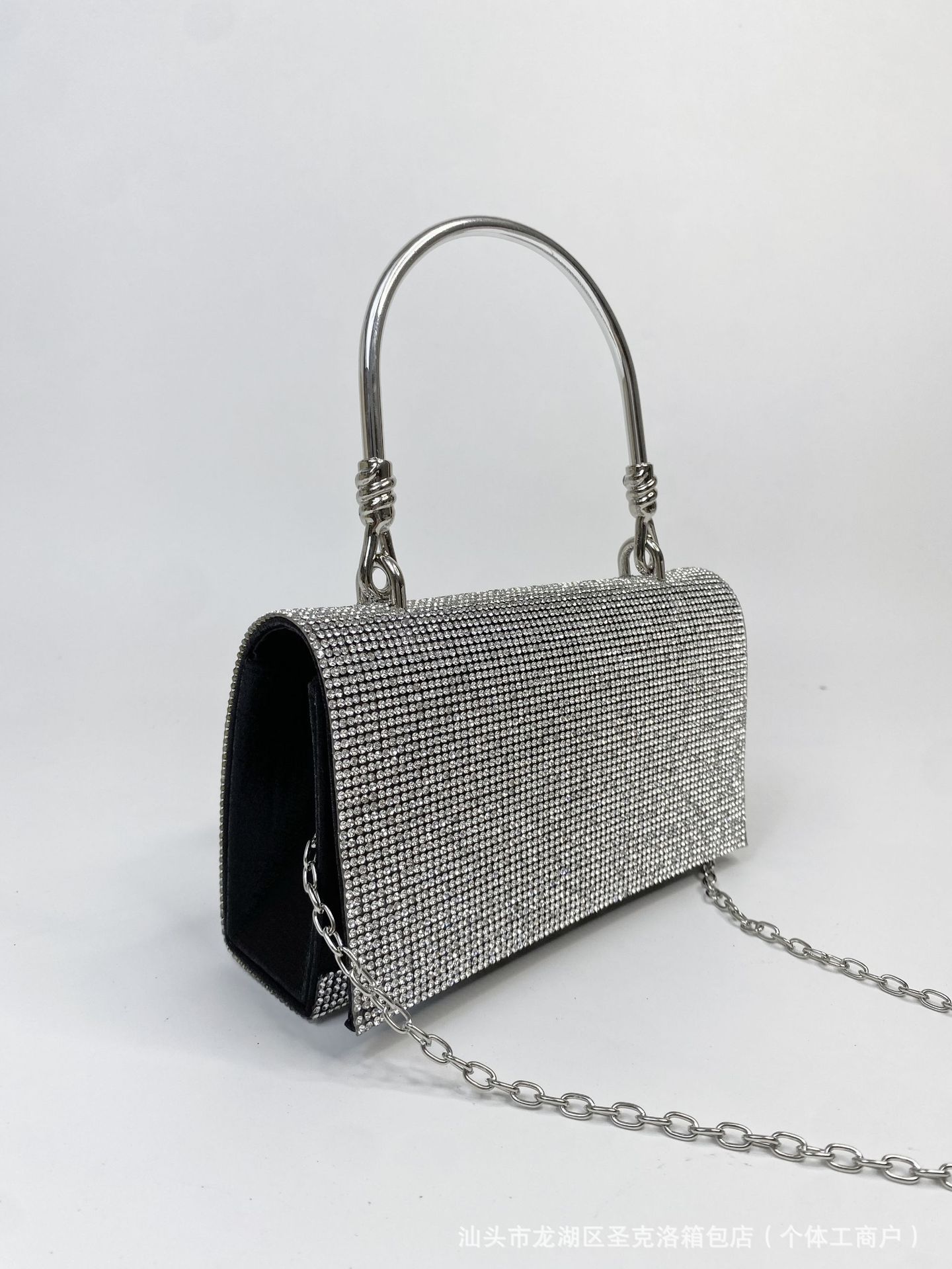 

Сумка Сумка для обіду 2024 Нова преміум сумочка зі стразами та блискітками на ланцюжку Жіноча вечірня сумка на одне плече через плече 11*6*18
