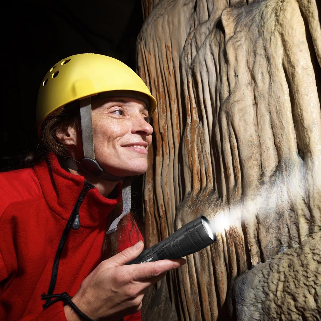 Energizer LED Handheld Brightness 1000 Lumens Maximum Run Time 12 PMHH41 Flashlight, Battery-Operated (Maximum / Hours), Black,