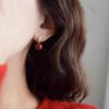 Simple Yet Elegant Pearl Earrings with A Touch of Sophistication. Luxurious Yet Niche, Featuring Tiny Inlaid Zirconia Stones.