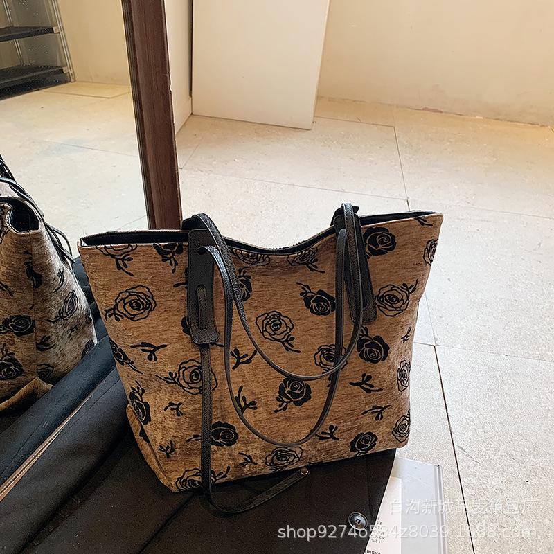 

Manufacturer large-capacity commuter big bag women s 2025 new trendy autumn and winter fashion versatile single shoulder tote big bag