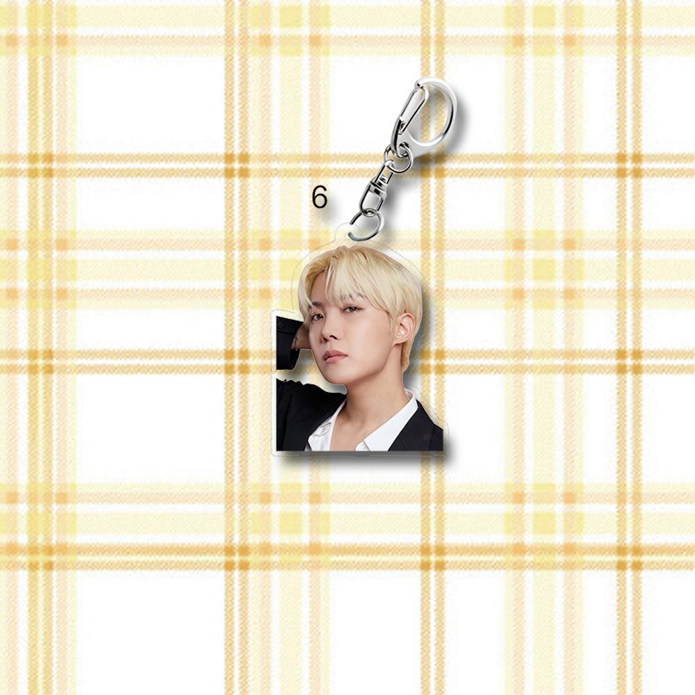 BTS Klíčenka s akrylovým přívěskem s fotografií v obleku, Bangtan Boys Klíčenka s fotografií ve formálním oblečení, Kpop Idol Přívěsek na tašku pro fanoušky ARMY