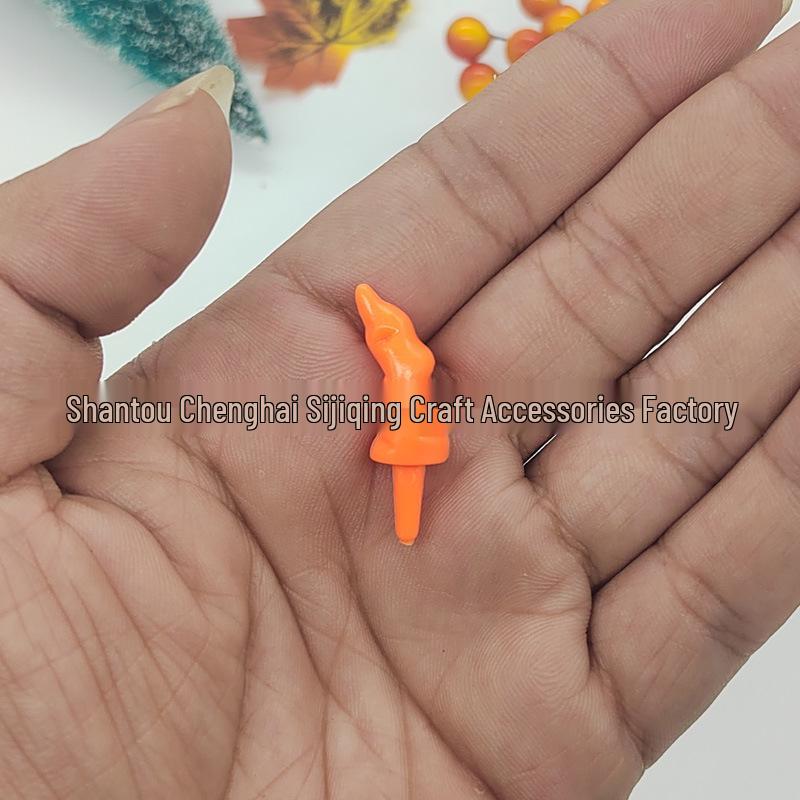 2.3cm Translucent Plastic Snowman and Santa Claus Nose Figurine Accessory