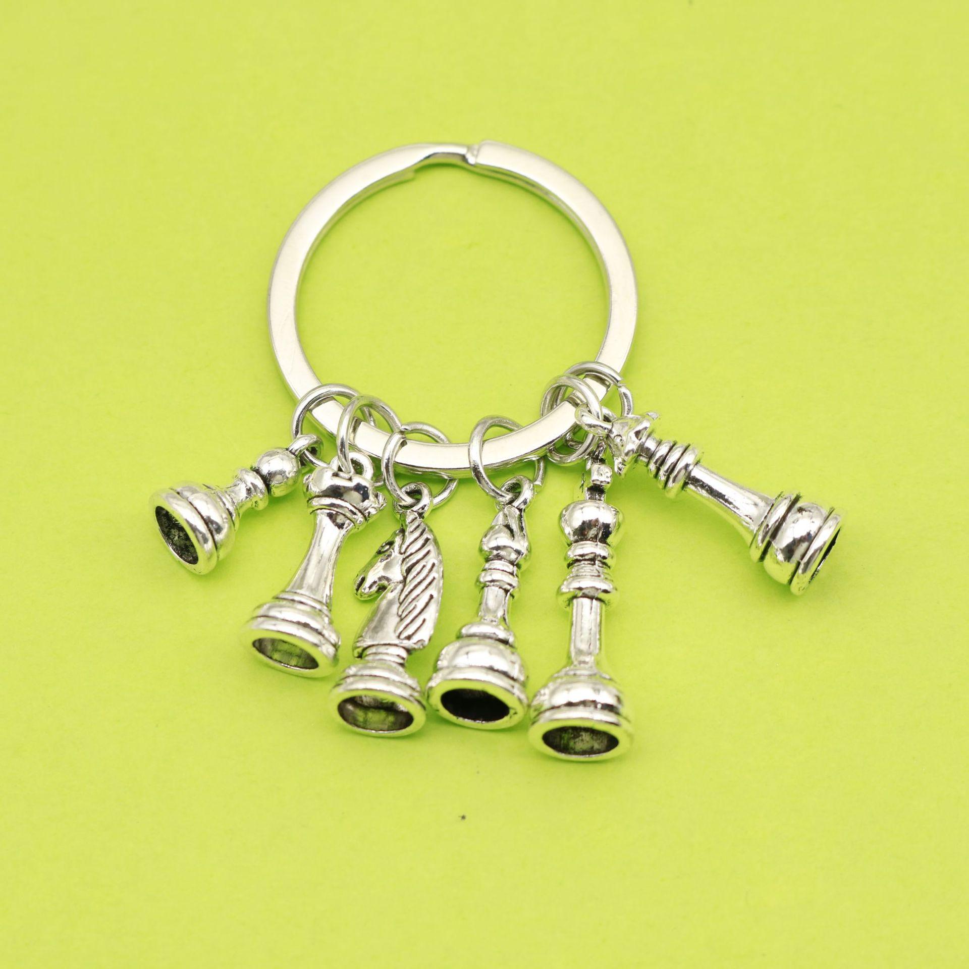 Retro European Chess Metal Keychain Pendant for Bags and Cars