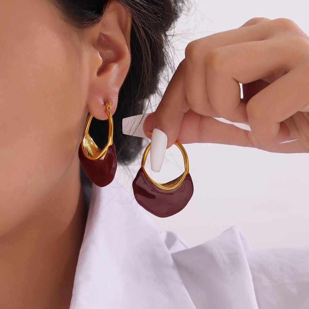 French Simple Retro Bag, Oil Dripping Ear Buckle, Fashionable New Titanium Steel Earrings, Personalized Design Earrings, Women