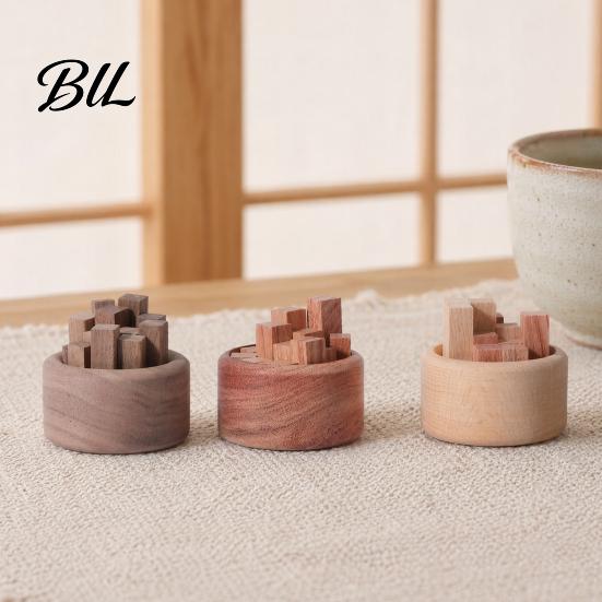 No Electricity Oil Diffuser Wooden Essential Diffuser, Beech Wood Aromatherapy Small Round for Home Offices Cars Yoga Rooms Slow Release