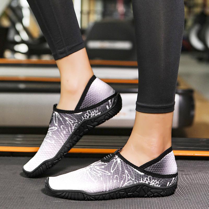 Spring and summer outdoor hiking creek shoes men's indoor yoga fitness lightweight swimming wading shoes women's casual shoes