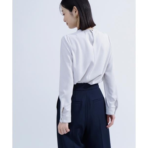 Natural Beauty Basic Tuck Design Blouse Women's Off-White