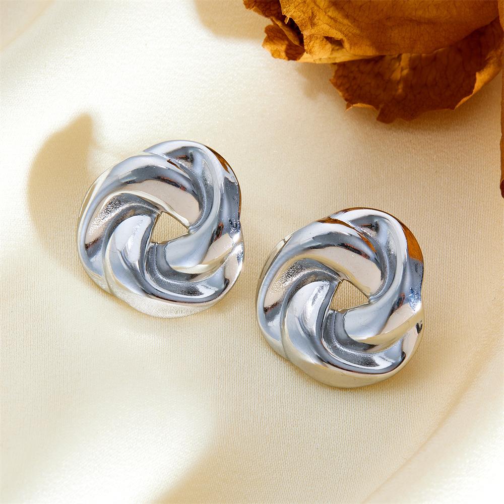 Simple Stud Earrings Fashion OL Light Luxury High-end Earrings Niche Personalized Metal Earrings Ins Style