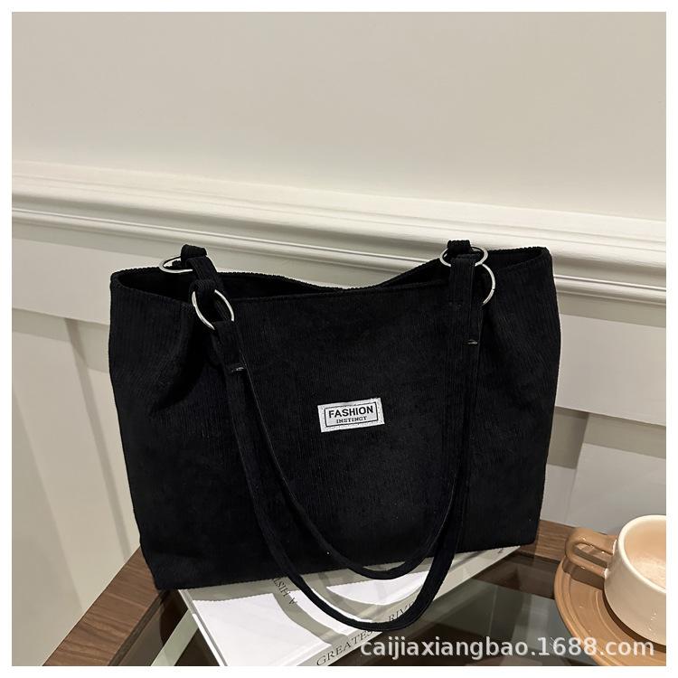 

Large capacity fashionable solid color handbag, foreign style shoulder underarm bag, tote bag for women чорний