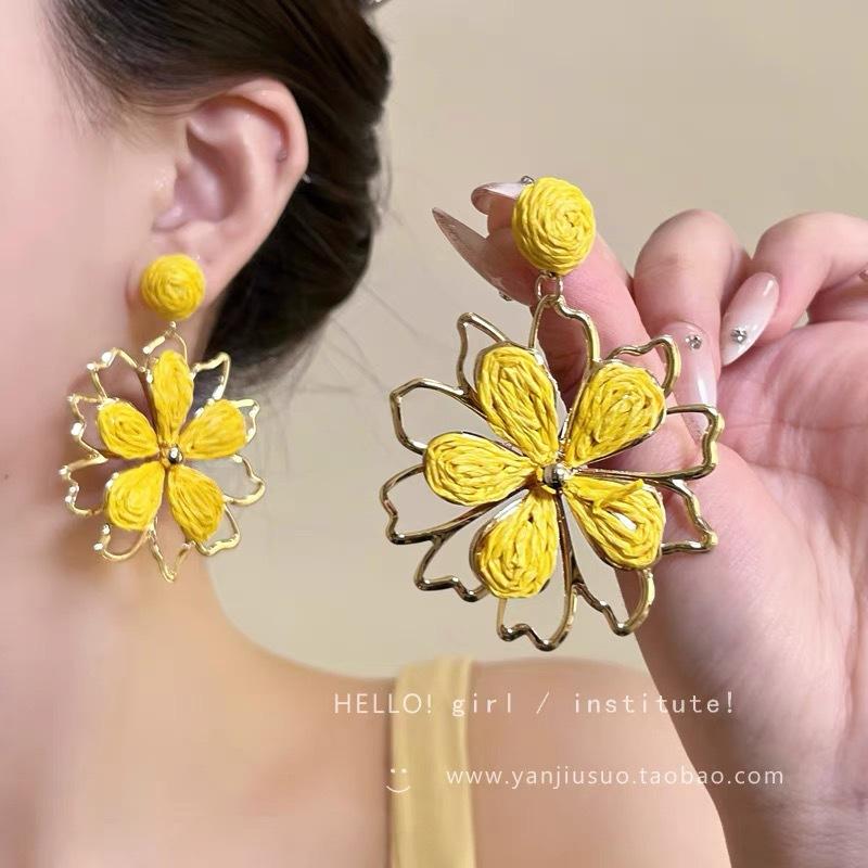 Golden Autumn Dangui Long Tassel Flower Mori Sweet Niche Design Earrings Ear Hooks Mosquito Coil Disc Ear Clips Women