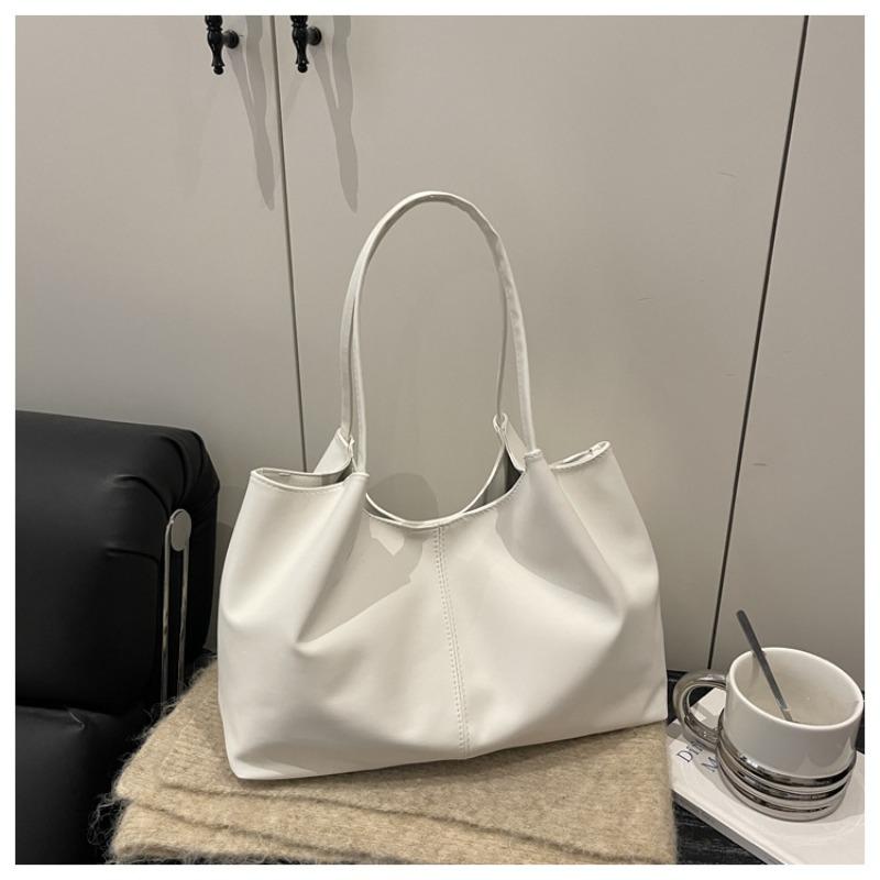 New tote bags are popular today, trendy and versatile, large-capacity daily commuting portable shoulder bags
