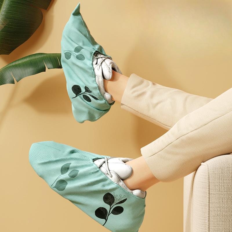 50pcs/pack Mixed Colors Disposable Shoe Cover Indoor Household Printed Cartoon Wear-resistant Non-woven Fabric Dustproof and Anti Slip Foot Cover