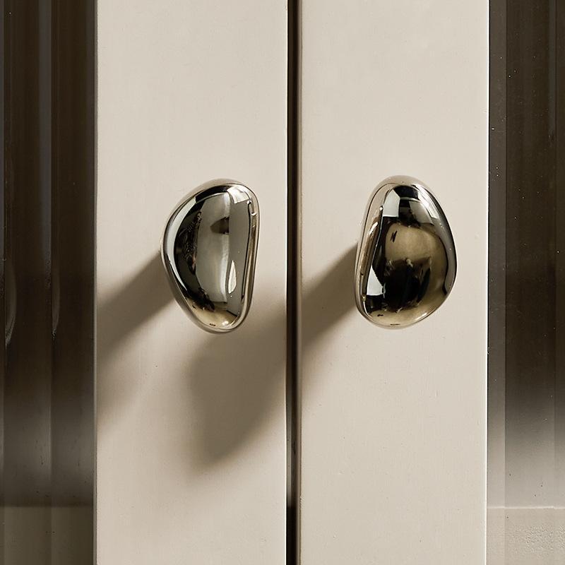 Kitchen Cupboard Handle Middle Ancient Pebble Style Creative Brass Cabinet Pull for Wardrobe Drawer Home Furniture Upgrade