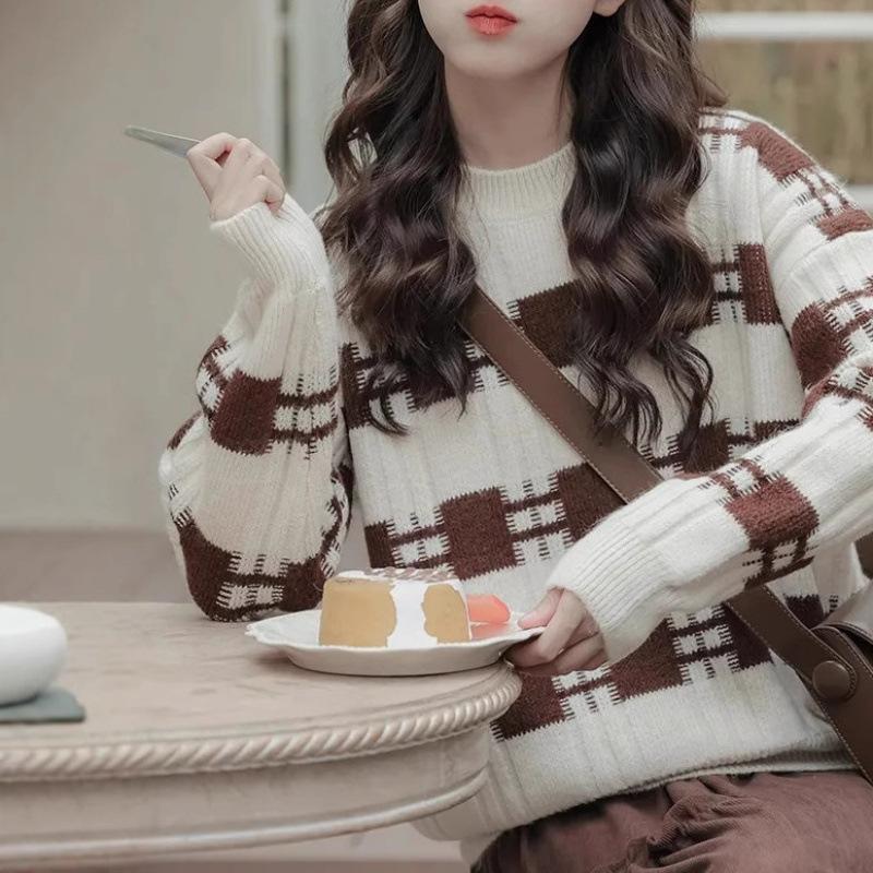 Sweet and Cute Thick Sweater Women's Autumn and Winter Spring and Autumn Bottoming Top