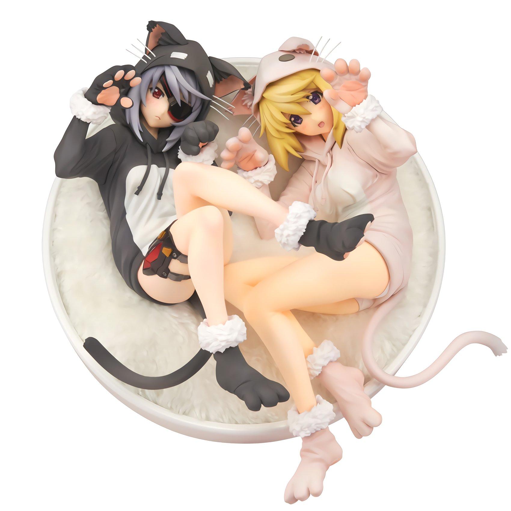 

Alter IS Laura Charl Cat Ear Pajamas Scale Complete Figure (Infinite Stratos) & 1/7