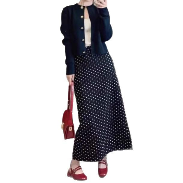 Korean High-End Black Polka Dot A-line Skirt for Women - Autumn/Winter, High-Waisted, Slimming, Versatile, Hip-Hugging, Drape Loose Fit.