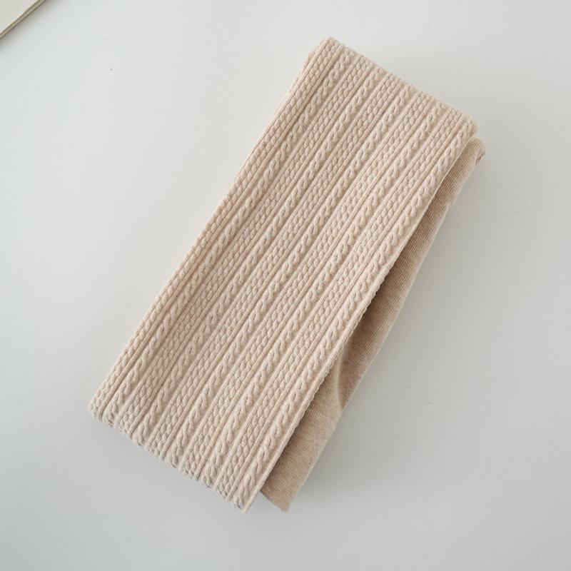 Women's Japanese Retro Cable Knit Fleece-Lined Stirrup Leggings - Autumn/Winter Style White Pantyhose