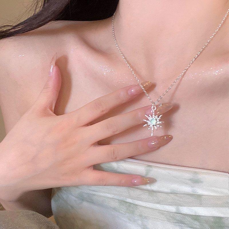 

Sweet Double Layered Star Pendant Necklaces for Women Girls Fashion Personalized Collarbone Necklaces Party Jewelry Accessories