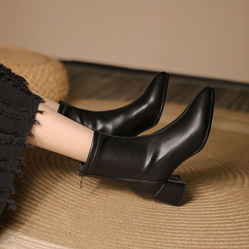 Herbst und Winter neue kleine Größe Martin Stiefel Damen 313233 elastisch dünn spitz große Größe Damen Kurzstiefel 41-43 dicker Absatz 40