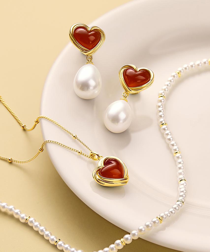 Lola Rose Cookie Heart Carnelian Heart Women'S Pendant Necklace