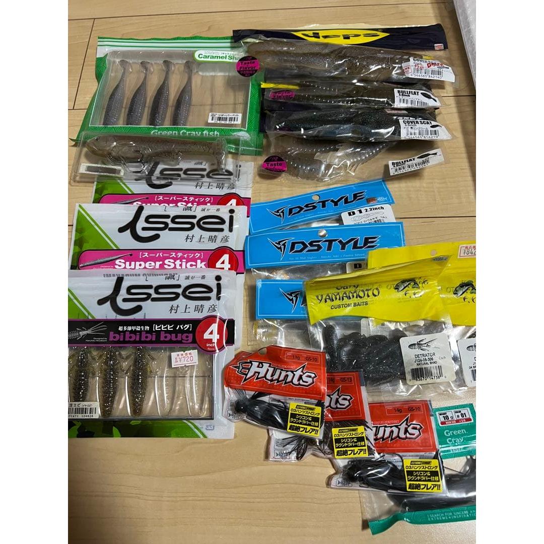 Used Bass fishing worm soft lure bulk sale
