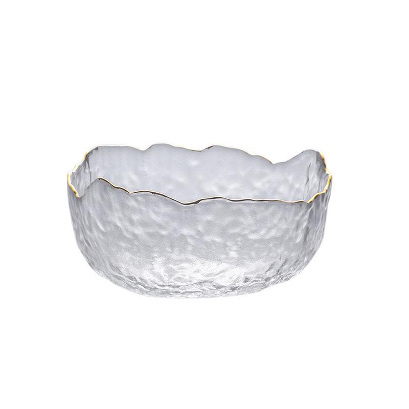 Sada skleněných misek s kladívkovým povrchem a zlatým okrajem od influencera: Nádobí na ovoce, dezerty a saláty.