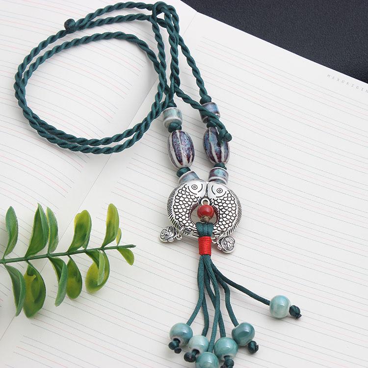 Originálny etnický štýl Všestranné odevné doplnky Kvetinový prívesok Temperament Dlhý náhrdelník Retro prívesok sveter Retiazka jeseň a zima