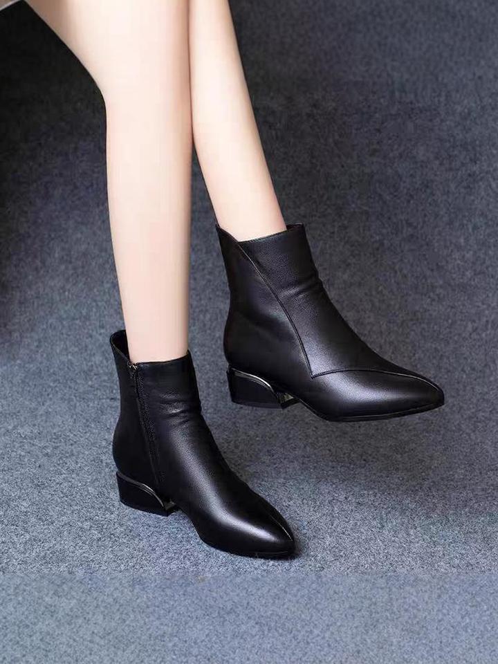 Versatile short boots women's shoes 2025 new autumn and winter fashion low-heeled Martin boots medium heel autumn and winter short single boots