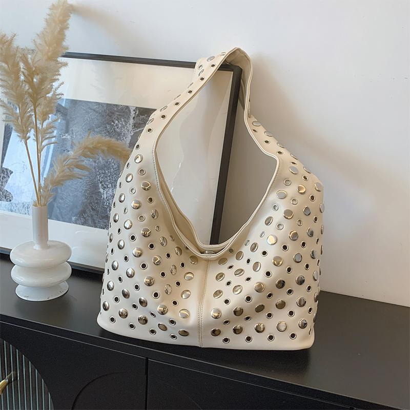 Polka Dot Rivet Bag High-end Fashion High-quality Shoulder Bag Cool Casual Versatile Large Capacity Women's Tote Underarm Bag