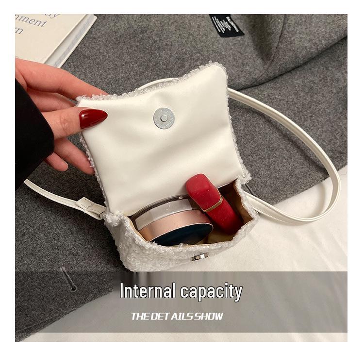 Dames Retro Plysj Crossbody Tote 2025 - Trendy Liten Håndveske for Jobb og Hverdagsklær