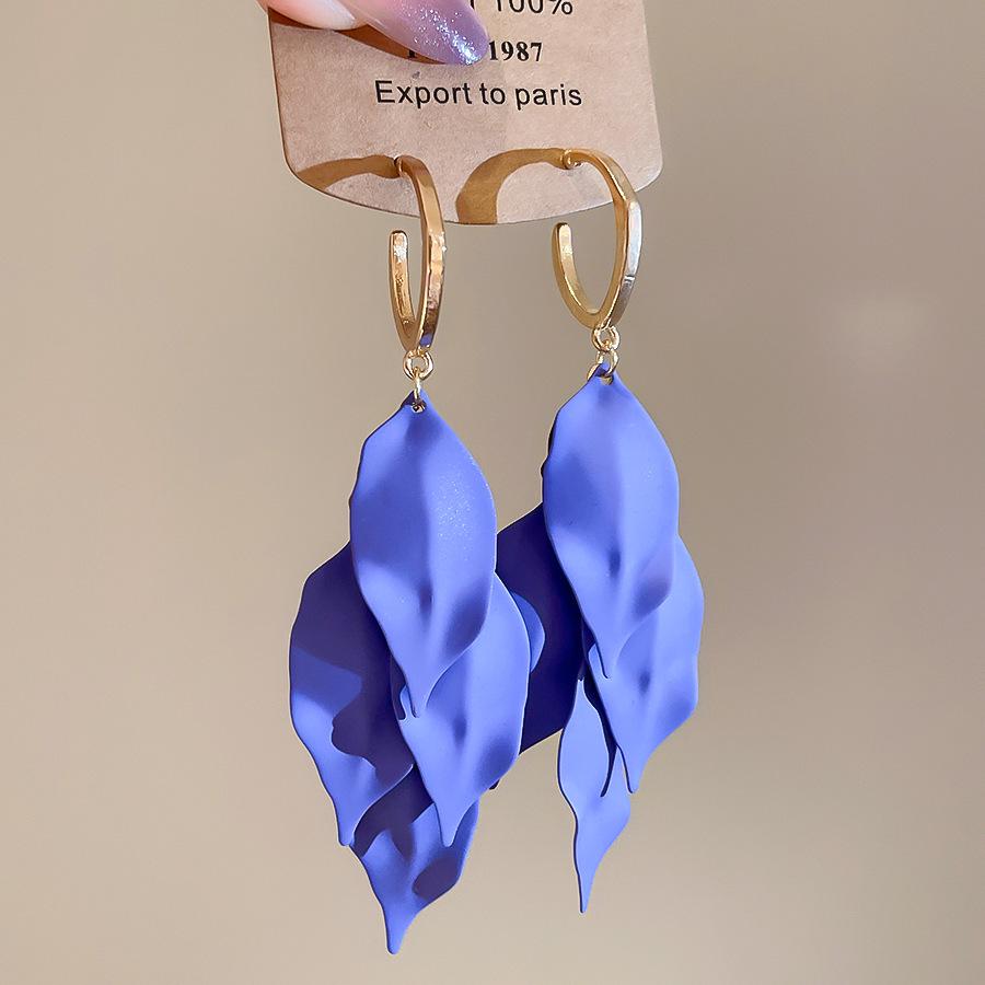 Luxuriöse Rote Blume Quastenohrringe: Stilvolle, Hochwertige Statement-Ohrstecker für Damen