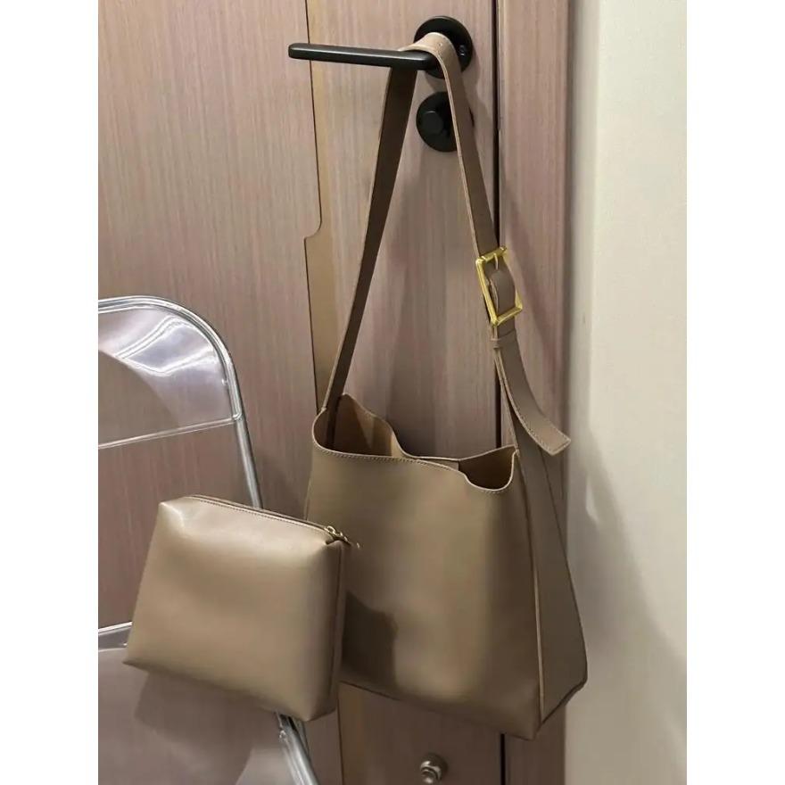 Shoulder Bags for Women  Fashion Trendy Female PU Leather Crossbody Bags Simple Large Capacity Bucket Handbags and Purses
