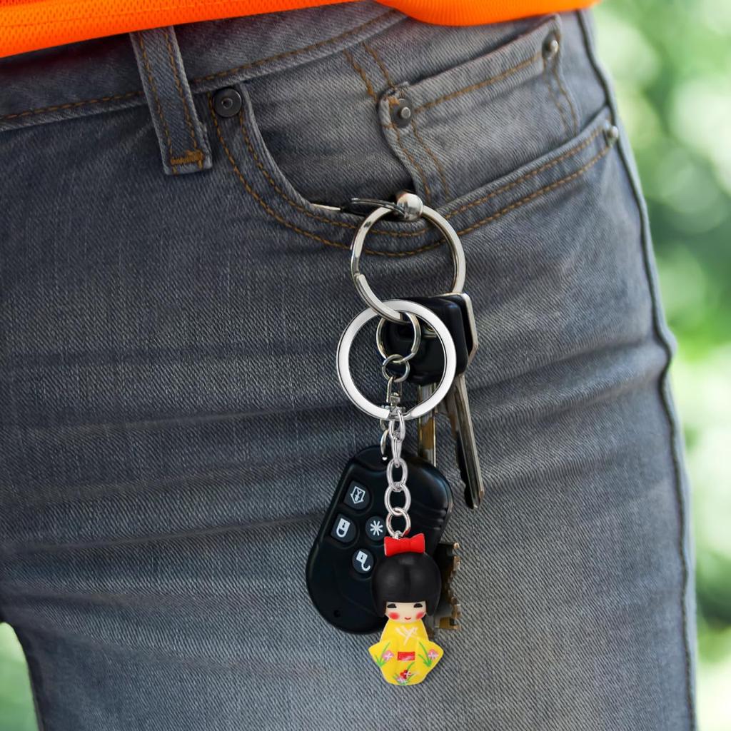 HOLIDYOYO 6-teilige traditionelle Kimono-Puppen Schlüsselanhänger, Niedliche Zinklegierung, Langlebig, Leicht und Kompakt, Perfekt als japanisches Souvenir (Zufällige Farbe)