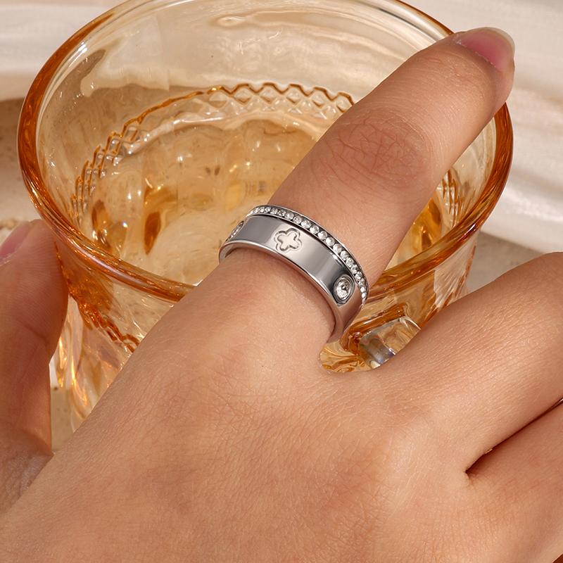 Yupsk French Inlaid Crystal Four-leaf Flower Stainless Steel Rings Set For Women 18K-Gold-plated Waterproof Not Fading Rings