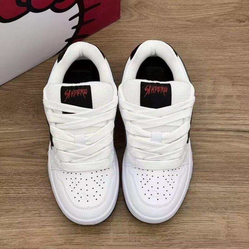 2025 New Retro Bread Shoes Women's Versatile Color Matching White Design Skateboard Shoes Classic High-value Casual Shoes Tide