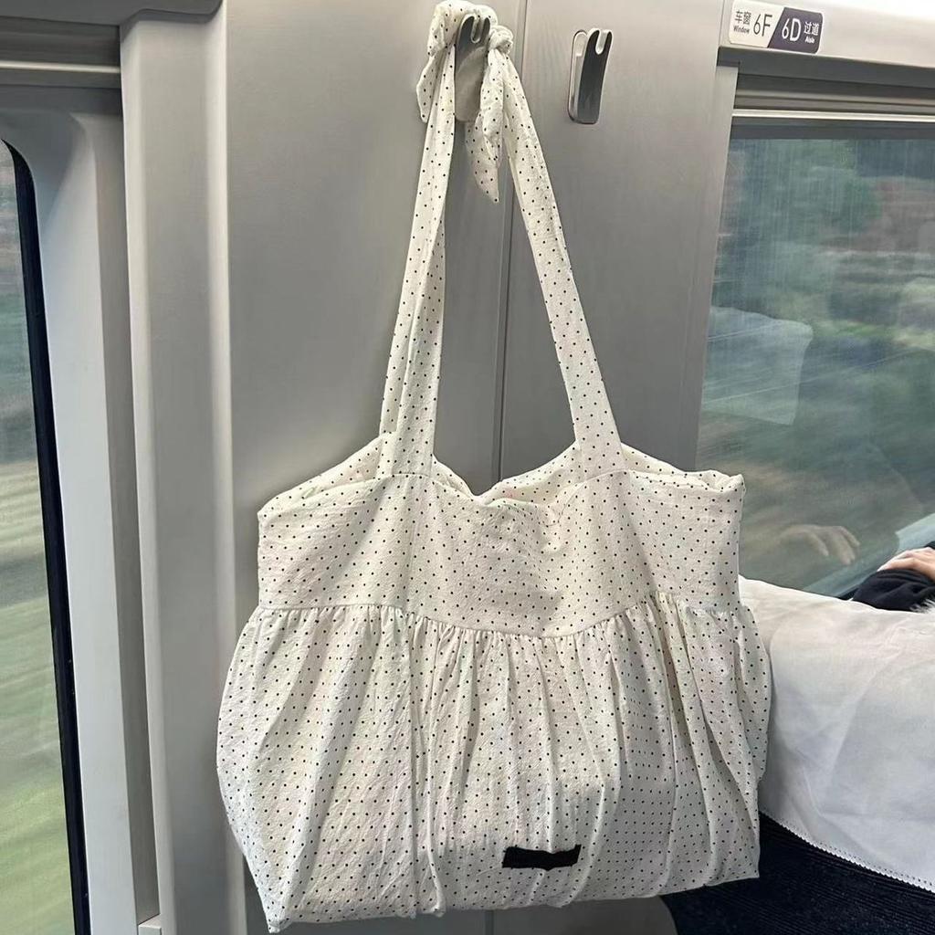 Korean Polka Dot Canvas Bag Women's New Large-capacity Commuter Shoulder Tote Bag Pleated Girl Heart Cloud Bag