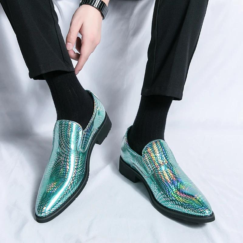 Designer Men Shoes Luxury Patent Leather Casual Shoe Pointed Business Leather Shoes Fashion Banquet Party Shoe Men Dress Shoes