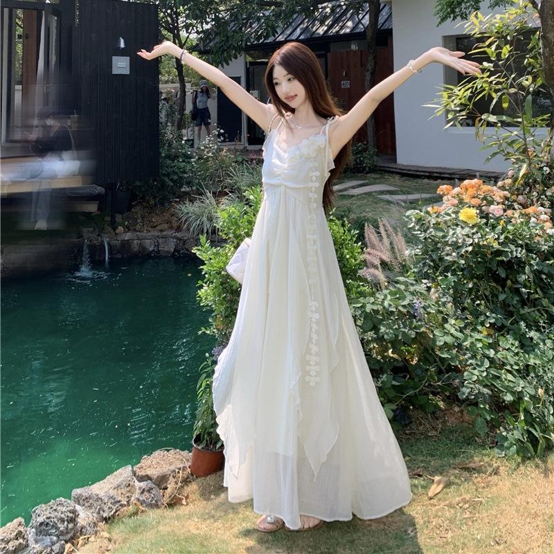 Holiday style design suspender dress for women's 2026 summer new waist and thin temperament long skirt