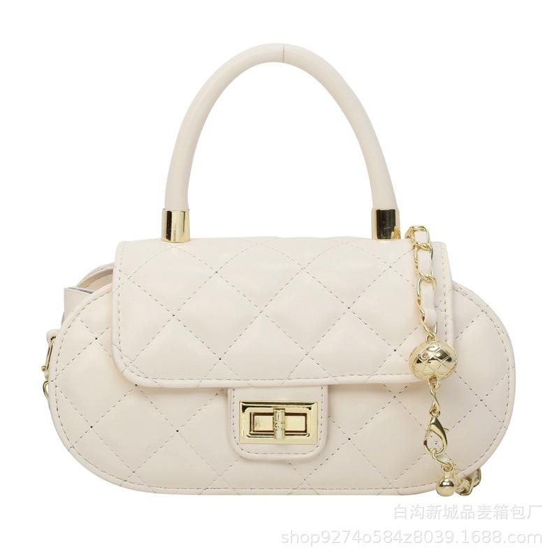 Rhombus Chain Portable Small Bag Women's 2025 New Popular Messenger Bag Fashionable Texture Commuter Shoulder Bag