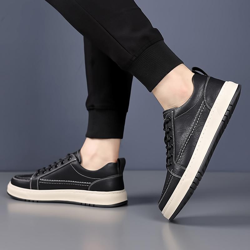 Fashion New Men Leather Flats Handmade Mens Skate Shoes Casual Round Toe Sneakers Luxury Brand Man Walking Footwear Men Casual Shoes