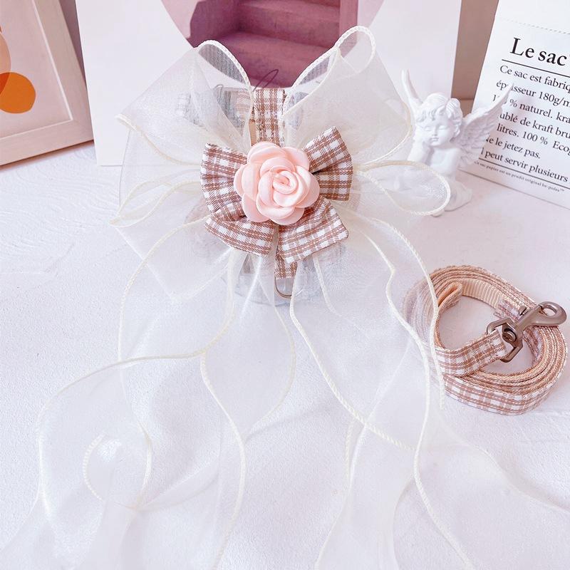 

Pet Traction Suit Set Classic Camellia Bow Chest Back Traction Rope Cat Rope Fashion Advanced Flower Clothes Dog Walking Set S бежевый