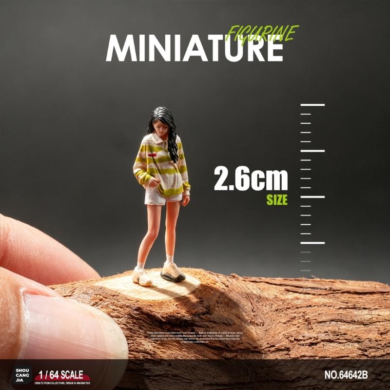 Realistic Striped Girl Figure Model for Architectural Displays Dioramas Props 1:64 Scale Hand Painted Miniature Figure