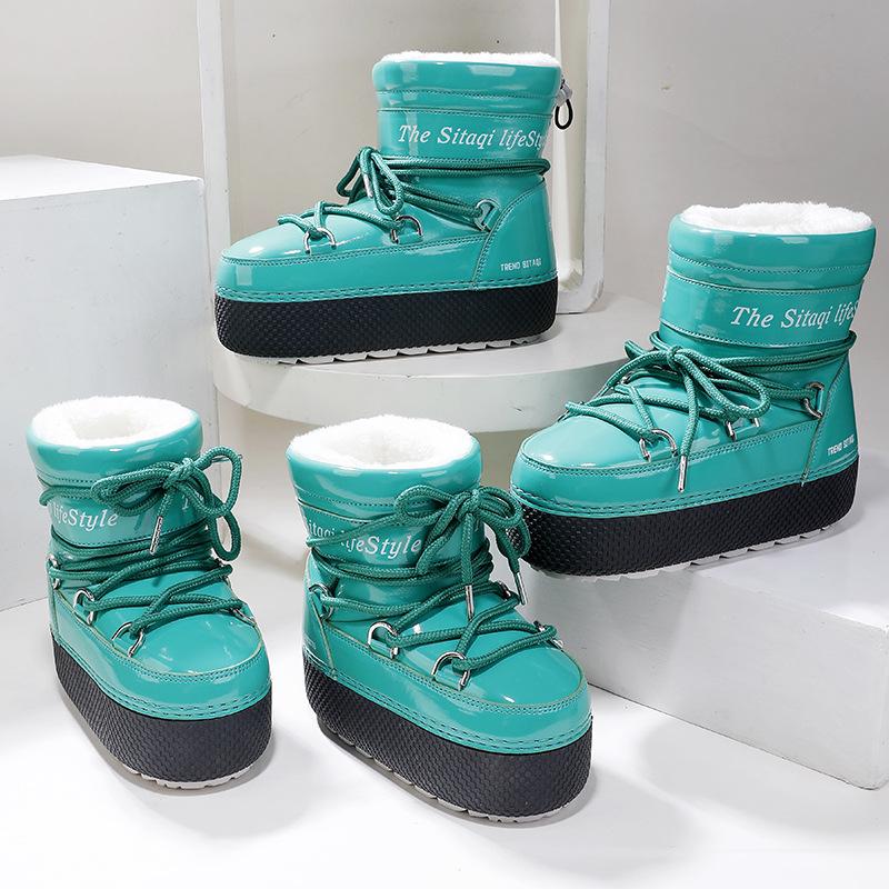 Travel boots Warm, thickened, non-slip and heightened snow boots Parent-child moon boots One-pedal retail
