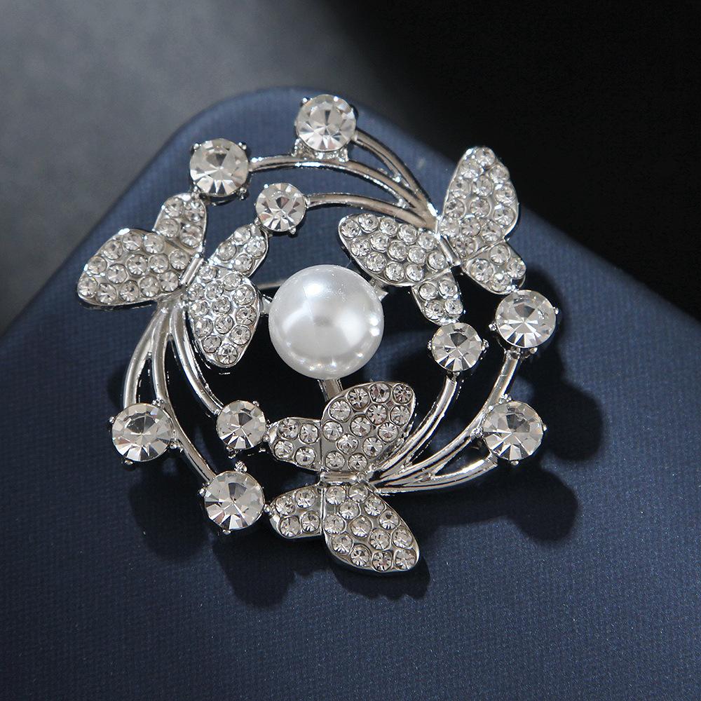 Fashion Environmental Strife Three Butterfly Wreath Pearl Brooch Female Clothing Accessories Fade-proof Long-Lasting Color Exquisite Brooch BFF Gift