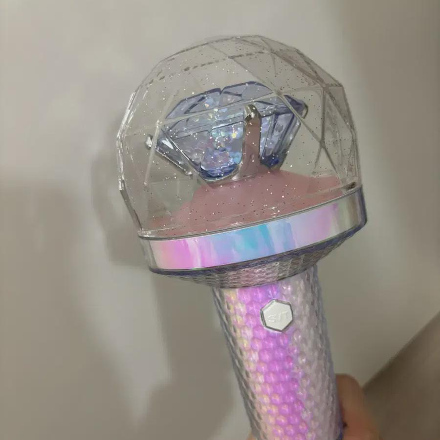 Seventeen Lightstick Carat Bong
